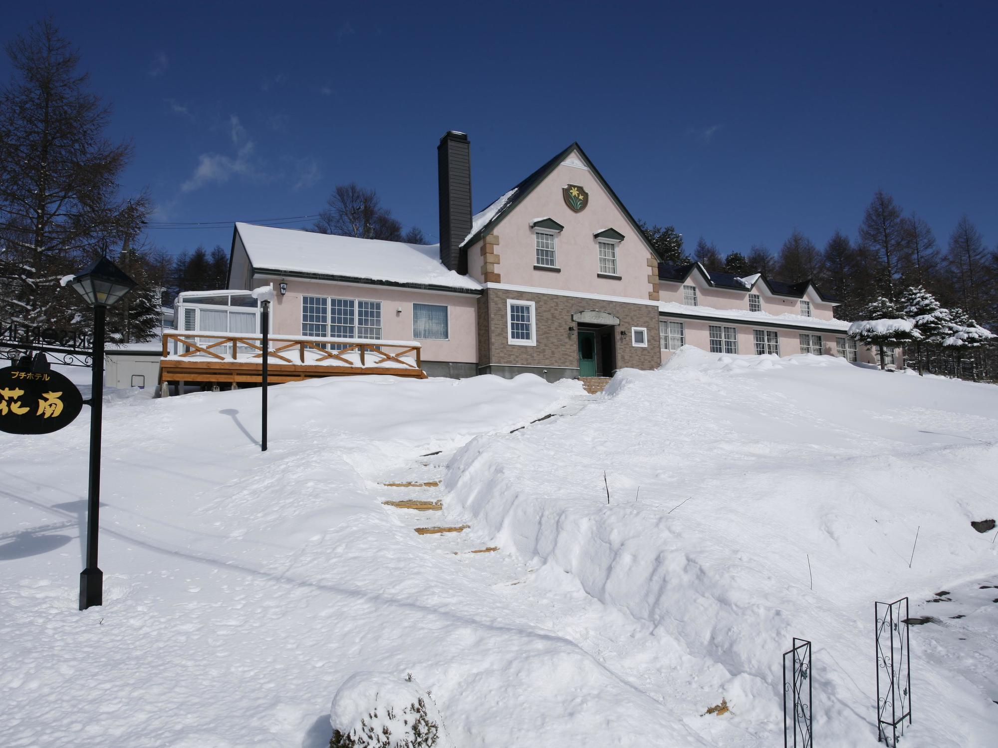Petit Hotel Kanan Тино Экстерьер фото